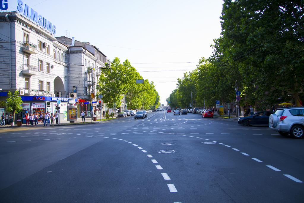 City Centre Apartments By Picnic Yerevan Ngoại thất bức ảnh
