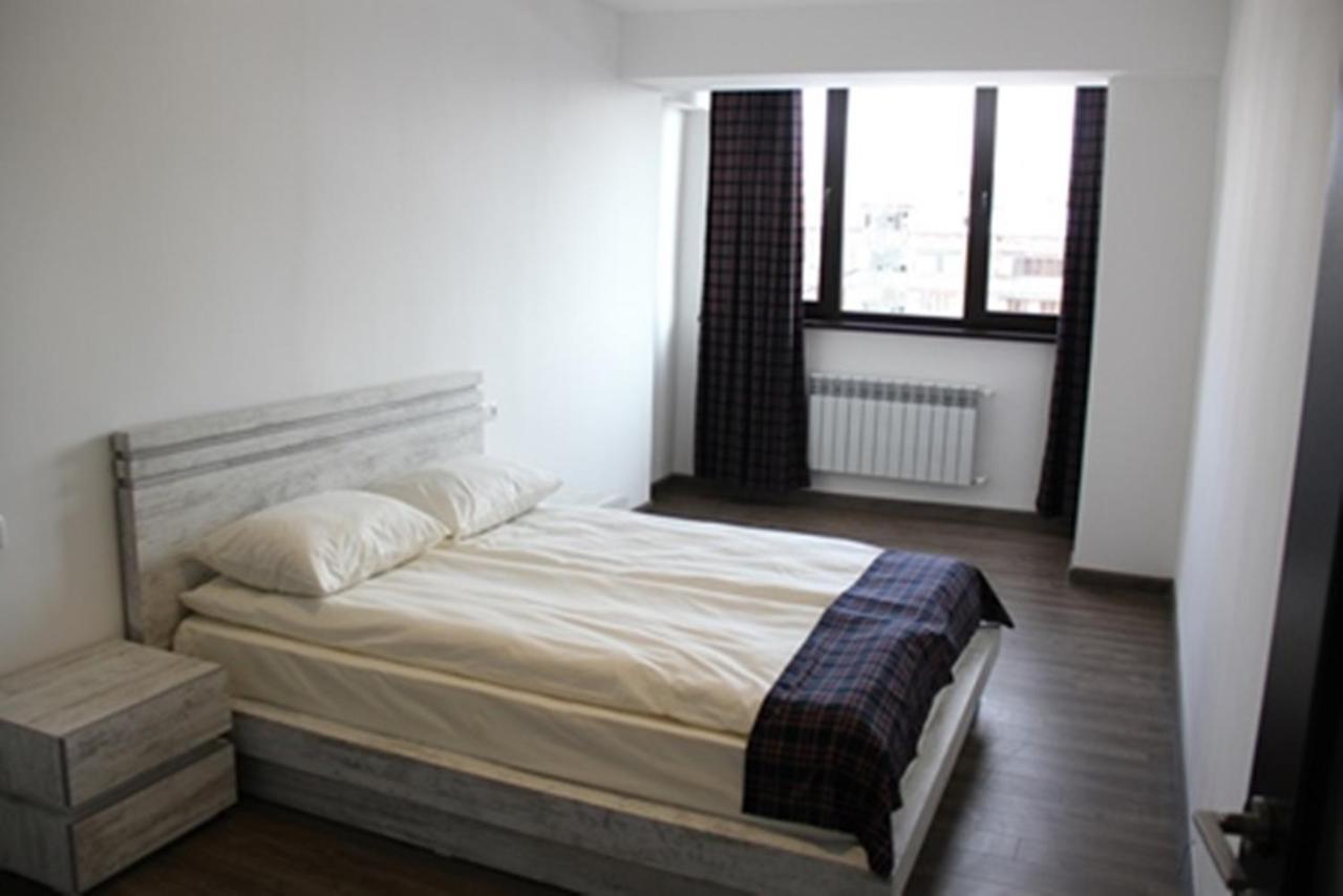 City Centre Apartments By Picnic Yerevan Ngoại thất bức ảnh